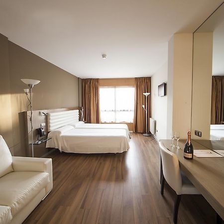 Hotel Duero Laguna de Duero Buitenkant foto